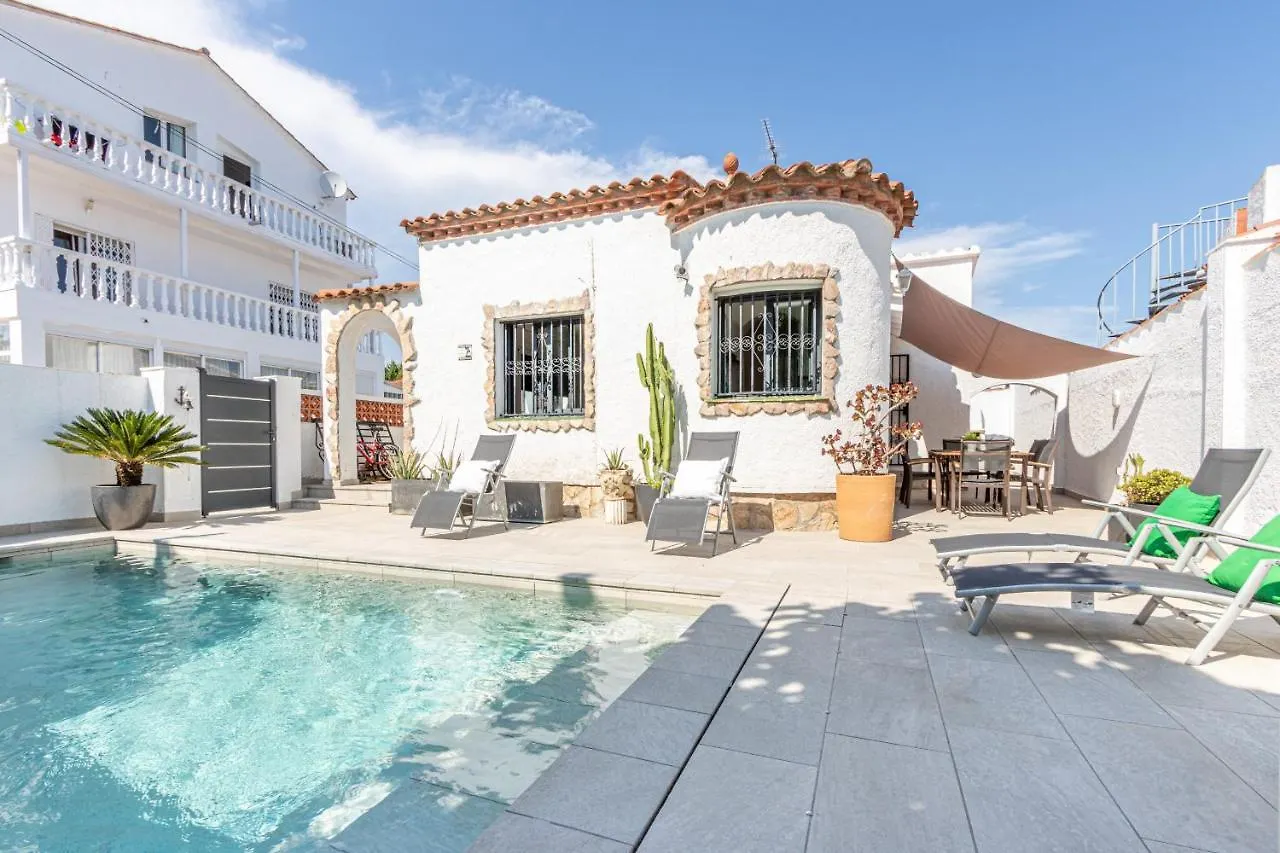 137- Empurialola-Casa De Vacaciones Con Piscina Privada En Empuriabrava 0*,  Spain